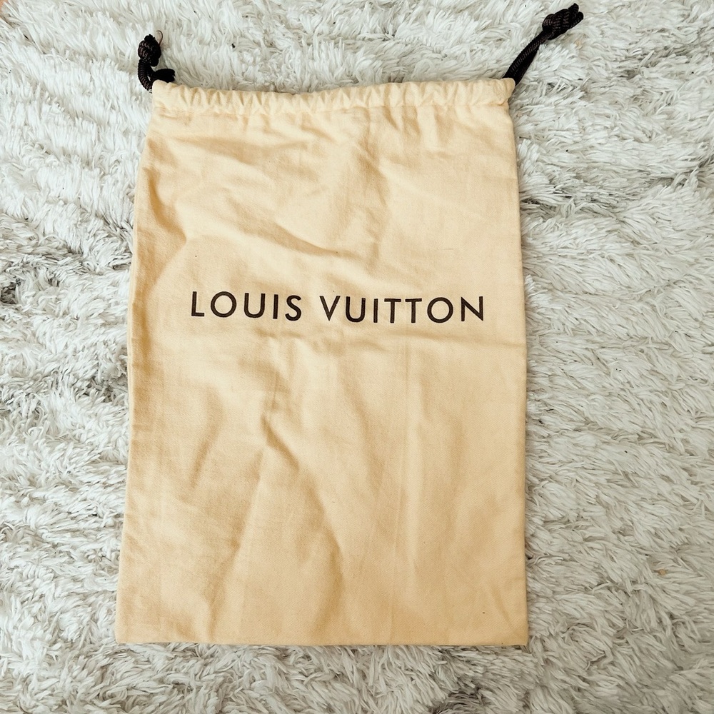 Louis Vuitton drawstring dustbag